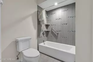 129 Amberly Dr, Manalapan Township, NJ 07726 - Photo 7