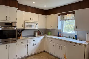 109 Elm Dr, Neptune Township, NJ 07753 - Photo 5