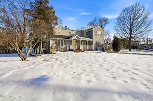 19 Carole Dr, Oakhurst, NJ 07755 - Photo 37