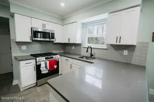 63 Mariners Cove, Freehold, NJ 07728 - Photo 9