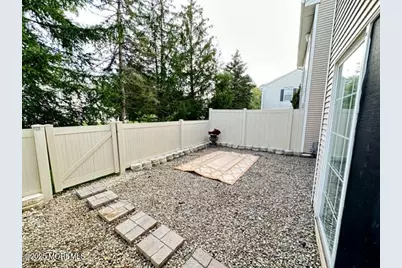 64 Picket Place, Freehold, NJ 07728 - Photo 27