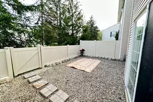 64 Picket Pl, Freehold, NJ 07728 - Photo 27