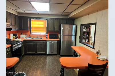 571 Hopping Road, Belford, NJ 07718 - Photo 5