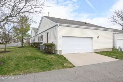 467 Bluebird Drive #467, Monroe Township, NJ 08831 - Photo 5