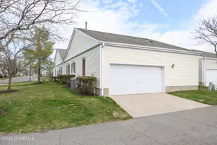 467 Bluebird Dr, Monroe Township, NJ 08831 - Photo 5