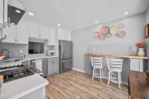 12 Secretariat Ct, Tinton Falls, NJ 07724 - Photo 3