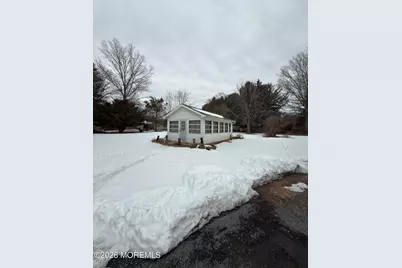 325 Sharon Road, Robbinsville Township, NJ 08691 - Photo 11
