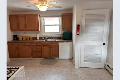 101 Center Avenue, Keansburg, NJ 07734 - Photo 9