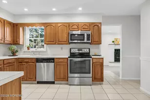 7 Meadow Ct, Hazlet Township, NJ 07730 - Photo 21