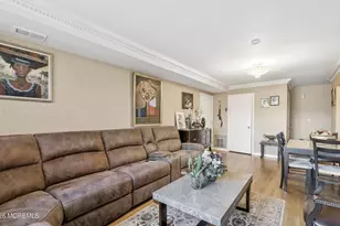 390 College Dr, Edison, NJ 08817 - Photo 3