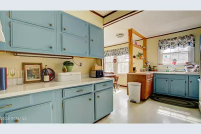 94 Topanemus Lane, Freehold, NJ 07728 - Photo 15