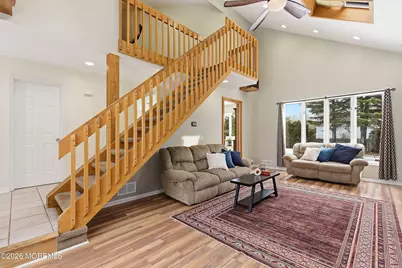 15 McQueen Boulevard, Farmingdale, NJ 07727 - Photo 9