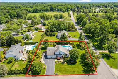 15 McQueen Boulevard, Farmingdale, NJ 07727 - Photo 3