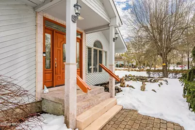 15 McQueen Boulevard, Farmingdale, NJ 07727 - Photo 7