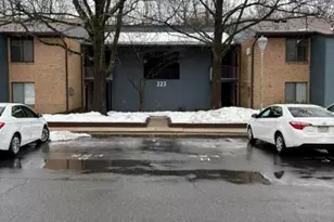 223 Medford Ct, Manalapan Township, NJ 07726 - Photo 1