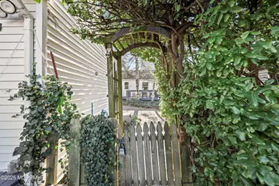 28 Florence Avenue, Leonardo, NJ 07737 - Photo 23