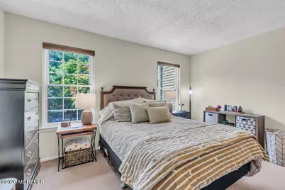 129 Gettysburg Lane, Holmdel, NJ 07733 - Photo 23