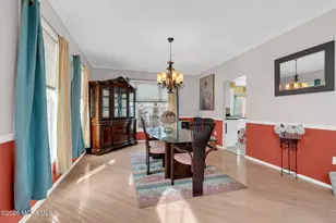 18 Lysbeth Ln, Matawan, NJ 07747 - Photo 15