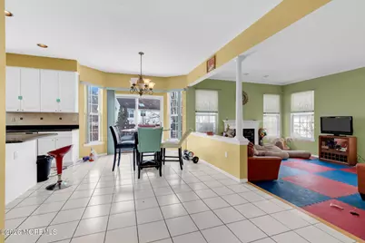 18 Lysbeth Lane, Matawan, NJ 07747 - Photo 7