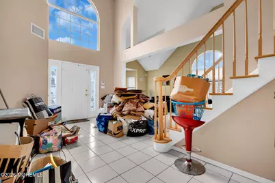 18 Lysbeth Lane, Matawan, NJ 07747 - Photo 5