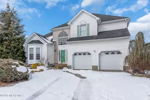 18 Lysbeth Ln, Matawan, NJ 07747 - Photo 3