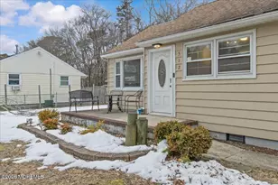 512 Clairmore Ave, Lanoka Harbor, NJ 08734 - Photo 3