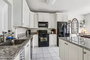 14 W Aspen Way, Matawan, NJ 07747 - Photo 13