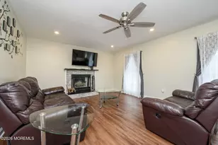 815 Michelle Ct, Lanoka Harbor, NJ 08734 - Photo 3