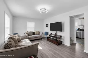 15 Pica Pl, Tinton Falls, NJ 07724 - Photo 9