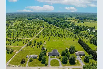 159 Oakland Mills Road, Manalapan Township, NJ 07726 - Photo 65