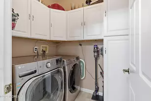 206 Hidden Lake Dr, Morganville, NJ 07751 - Photo 23