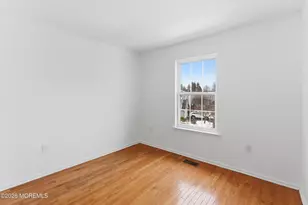 35 Harbor Bay Cir, Laurence Harbor, NJ 08879 - Photo 23