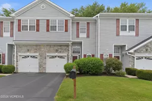 35 Harbor Bay Cir, Laurence Harbor, NJ 08879 - Photo 1