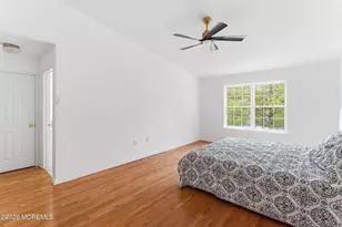 35 Harbor Bay Cir, Laurence Harbor, NJ 08879 - Photo 17