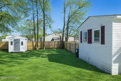 431 S Laurel Avenue, Hazlet Township, NJ 07734 - Photo 17