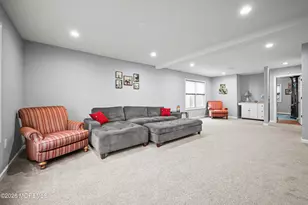 5 Limerick Pl, Hazlet Township, NJ 07730 - Photo 17