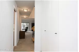 8 Beverly Ct, Tinton Falls, NJ 07724 - Photo 5