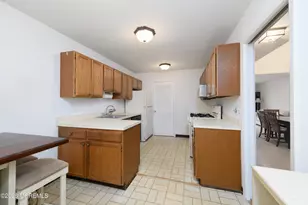 8 Beverly Ct, Tinton Falls, NJ 07724 - Photo 9