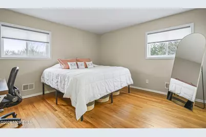 520 East Road, Belford, NJ 07718 - Photo 17