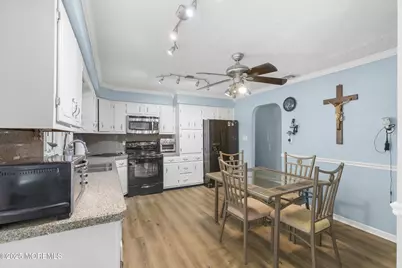 742 W Commodore Boulevard, Jackson, NJ 08527 - Photo 9