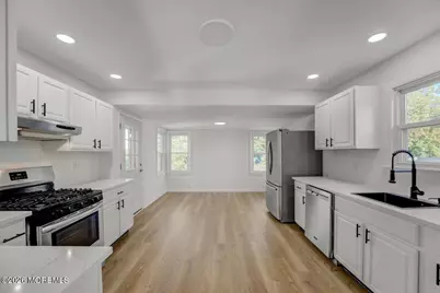 201 Gatzmer Avenue #UPSTAIRS UNIT, Jamesburg, NJ 08831 - Photo 5