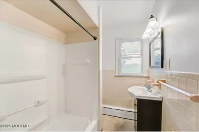 1 Gaston Avenue #UPSTAIRS UNIT, Raritan, NJ 08869 - Photo 9