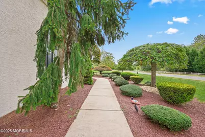 16 Stream Bank Drive, Freehold, NJ 07728 - Photo 5