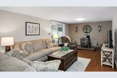 749 Park Avenue, Belford, NJ 07718 - Photo 9