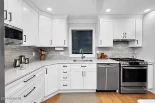 749 Park Ave, Belford, NJ 07718 - Photo 33