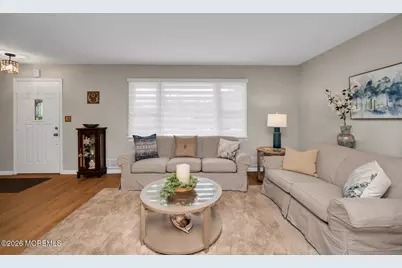 749 Park Avenue, Belford, NJ 07718 - Photo 3