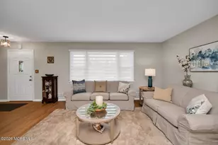 749 Park Ave, Belford, NJ 07718 - Photo 3