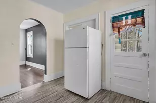 96 Court St, Freehold, NJ 07728 - Photo 25