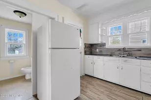 96 Court St, Freehold, NJ 07728 - Photo 21