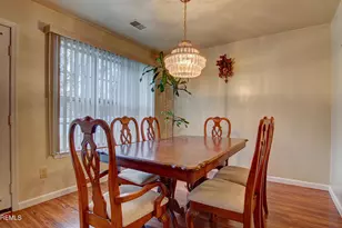 104 Wellington Ct, Manalapan Township, NJ 07726 - Photo 9